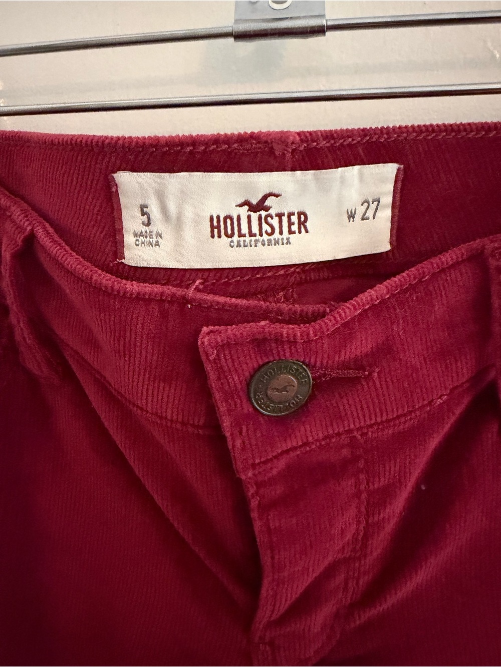 Hollister Women’s Wine Corduroy Skinny Jeans - Picture 2 of 6